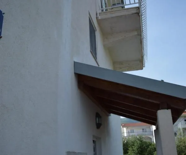 Marta Apartament Kaštel Novi