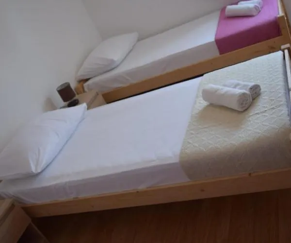 Marta Apartament Kaštel Novi