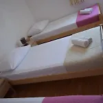 Marta Apartment Kastel Novi