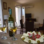 Marta Apartment *