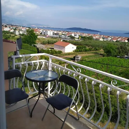 Marta 公寓 Kaštel Novi